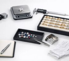 Cómo ser tasador de joyas: formación, habilidades y pasos para empezar